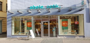 Das Bild zeigt den Eingang unserer Filiale in Kaiserslautern in der Marktstraße.